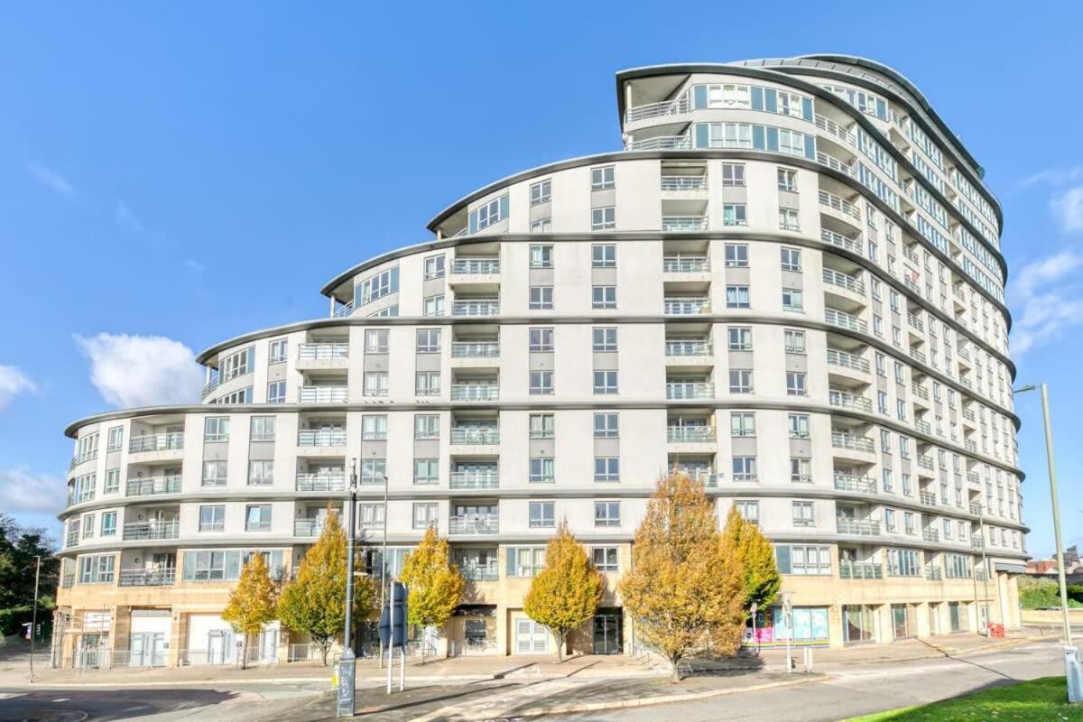 Smart 1 Bedroom In Apartment